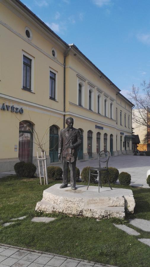 Csipke Apartman Makó Exterior foto