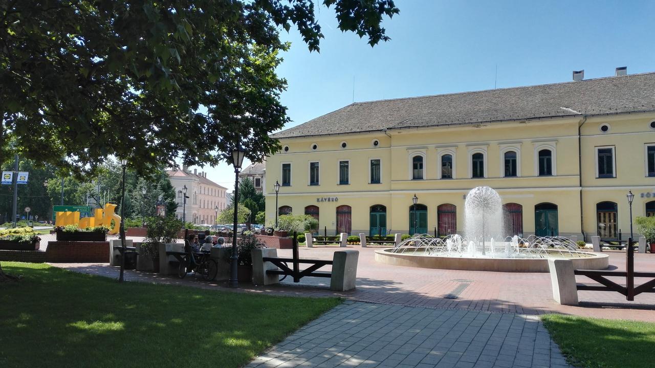 Csipke Apartman Makó Exterior foto