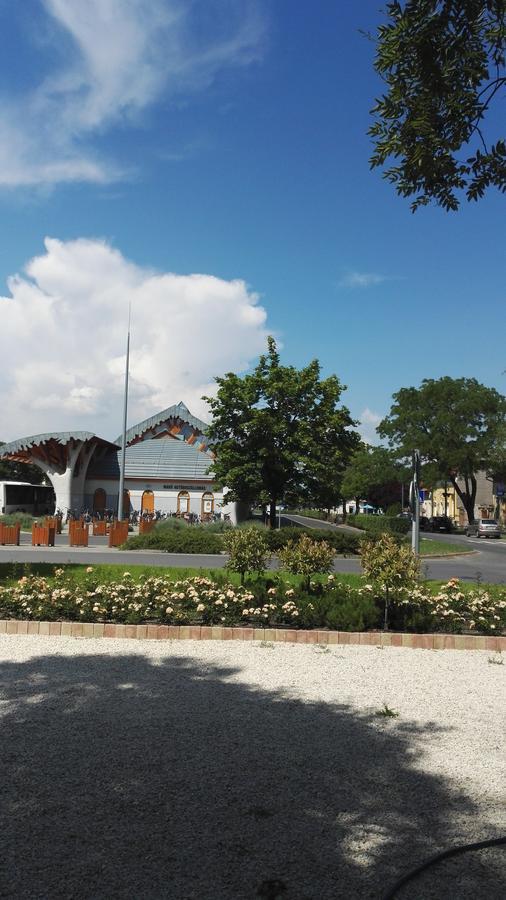 Csipke Apartman Makó Exterior foto